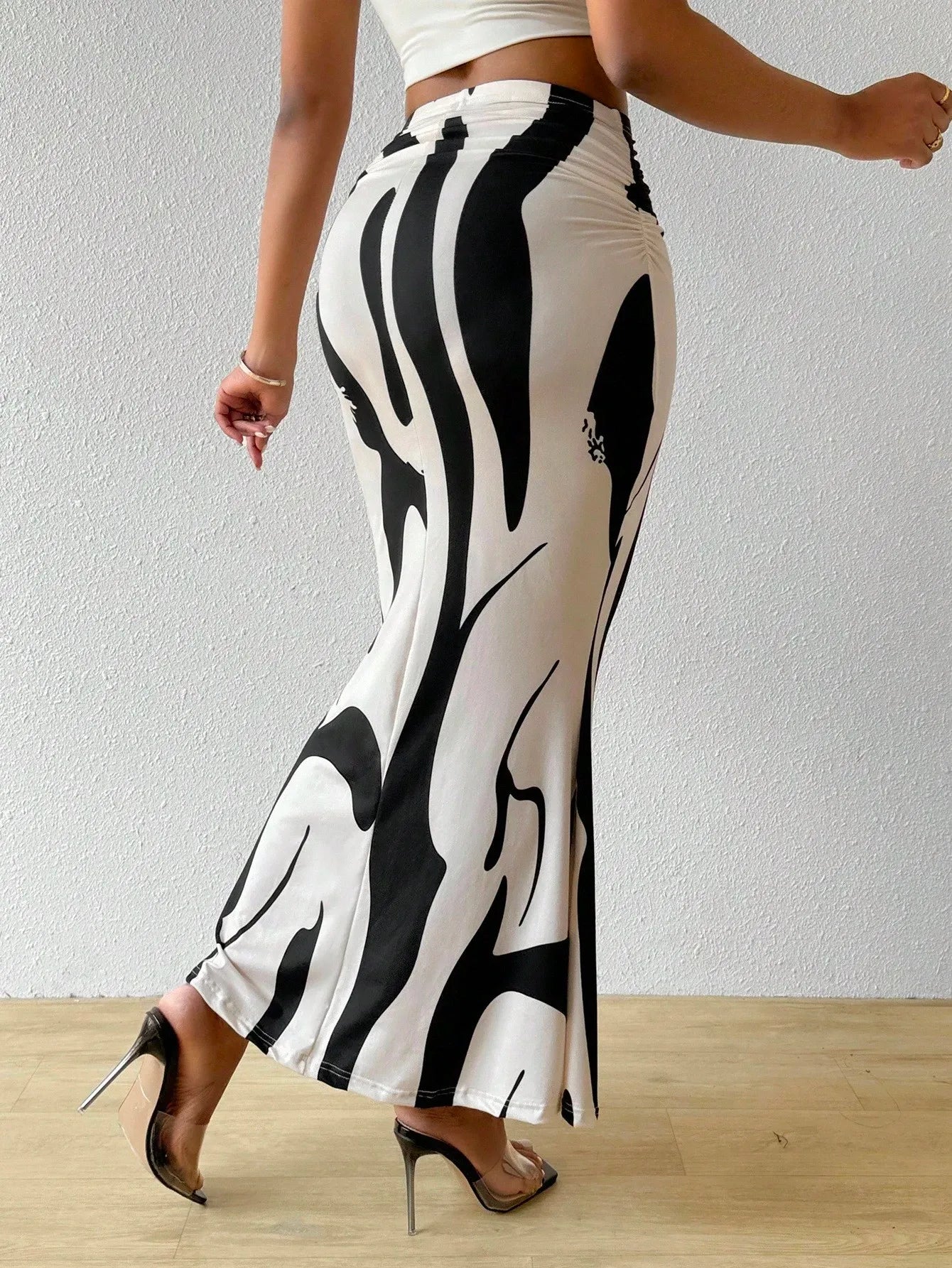 Serenya | Pleated Color-Block Maxi Skirt