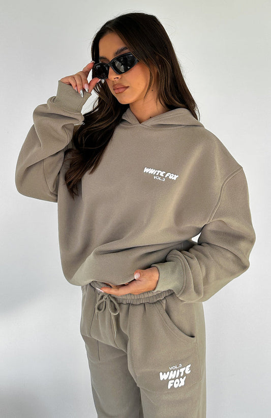 Averis | White Fox Tracksuit Set